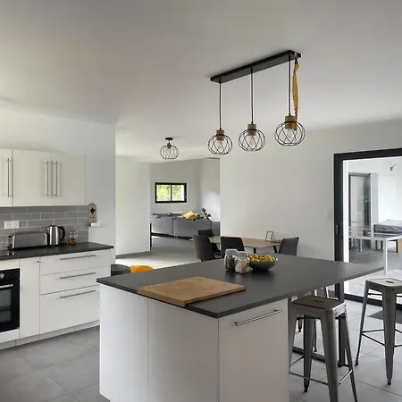 De Groupe Avec Piscine, Jacuzzi Et Vue Nature Villa