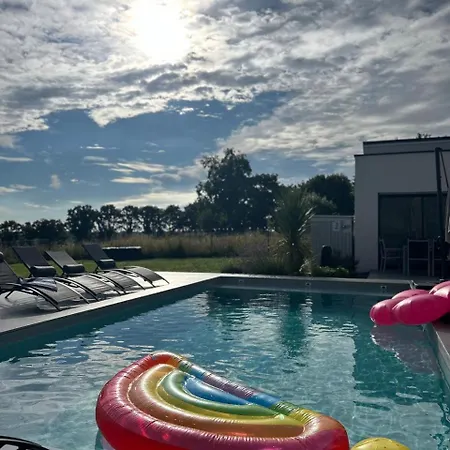 De Groupe Avec Piscine, Jacuzzi Et Vue Nature Villa Pierric